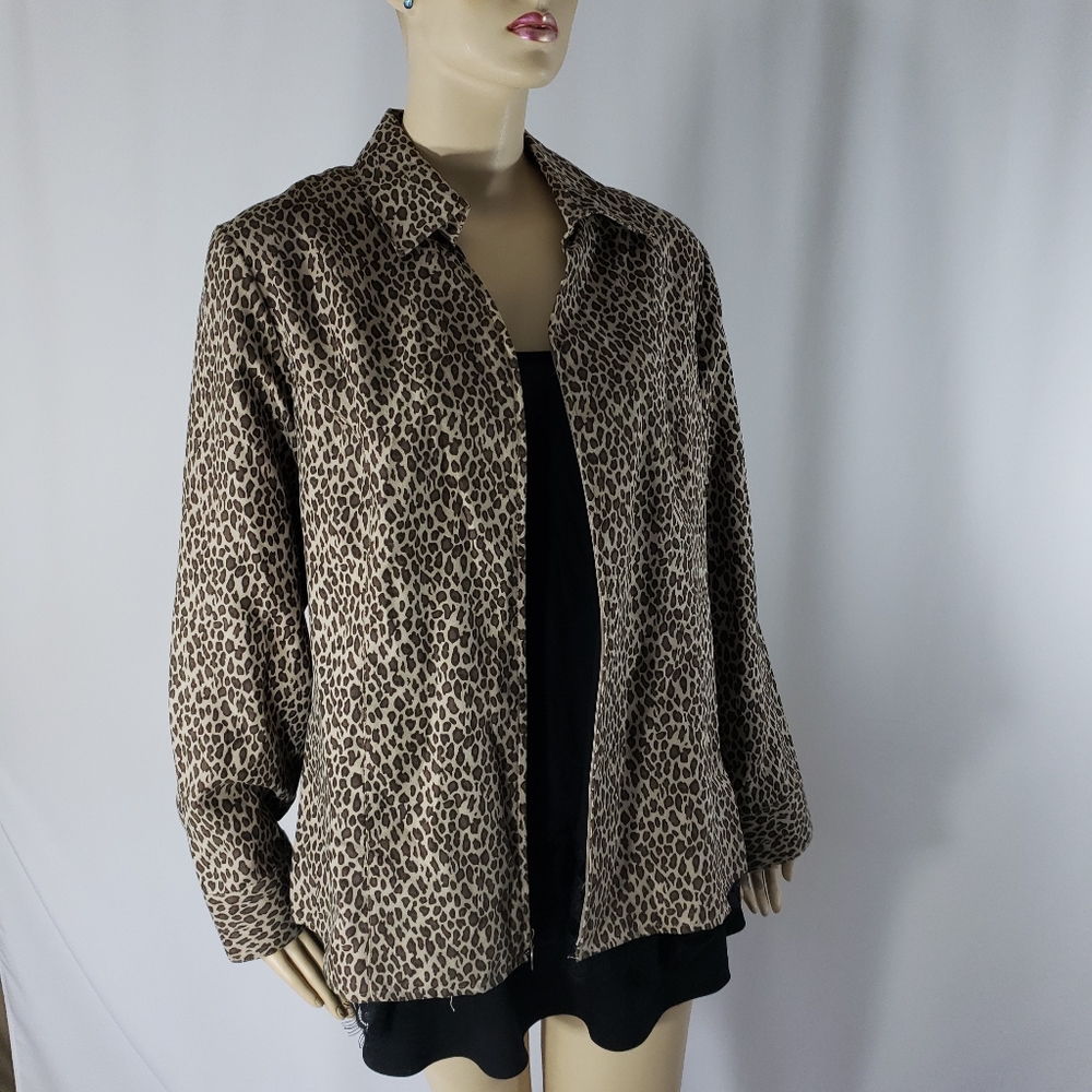 🎄Leopard print🎄 light weight zip-up jacket